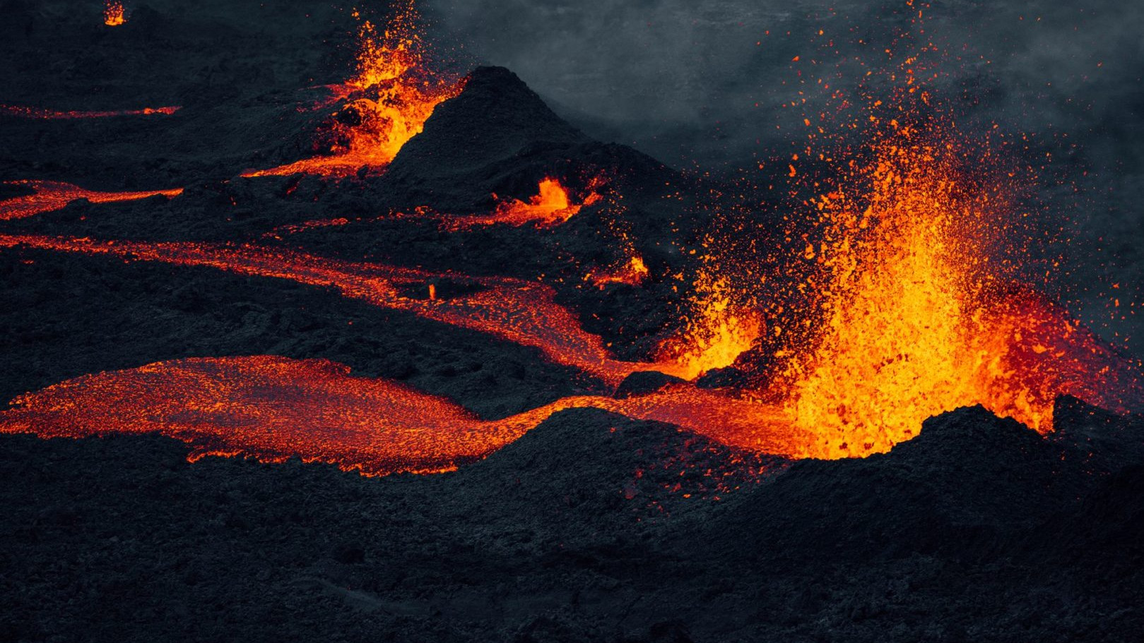 eruption316_09_04_2021 © IRT - Lionel Ghighi